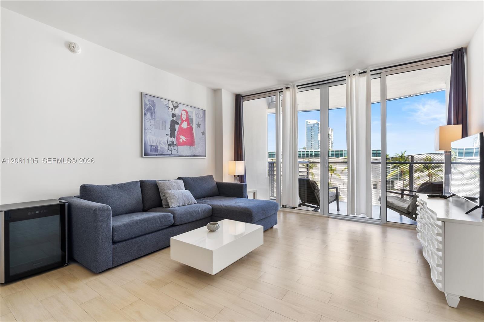 2155 Washington 401