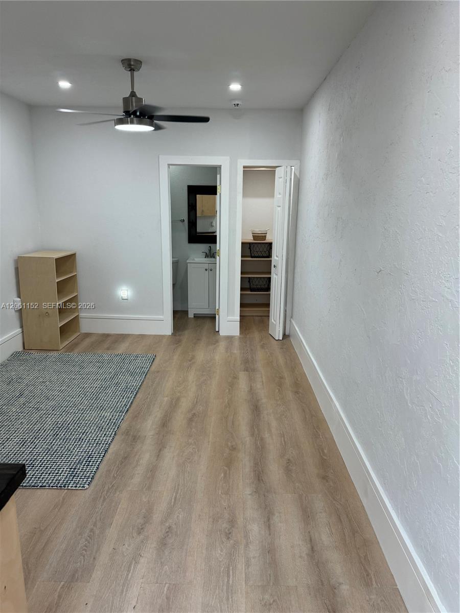 A12061152 Property Photo 4