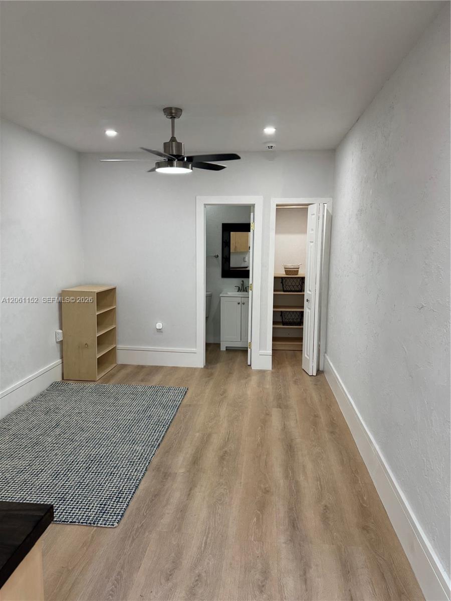 A12061152 Property Photo 6