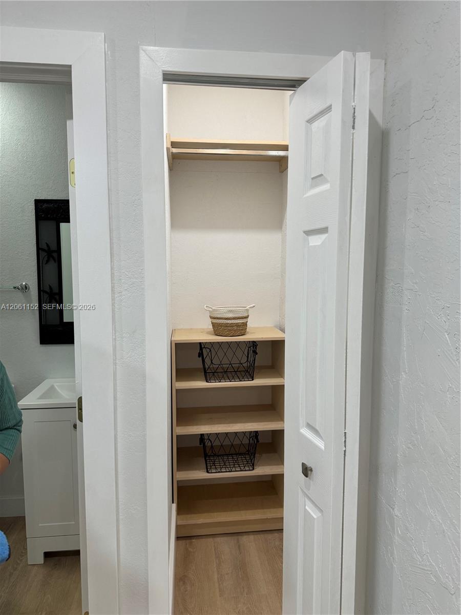 A12061152 Property Photo 7