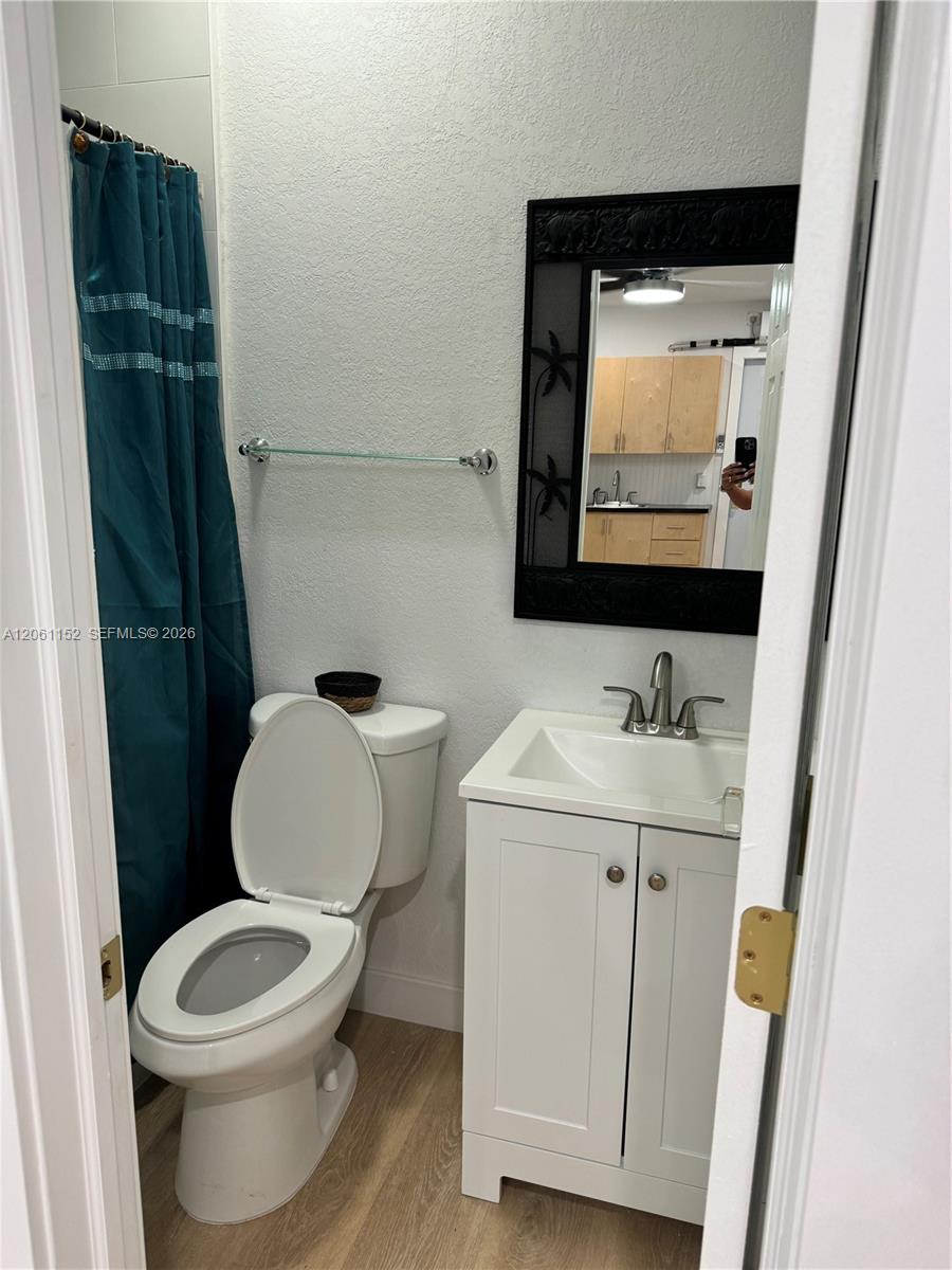 A12061152 Property Photo 9