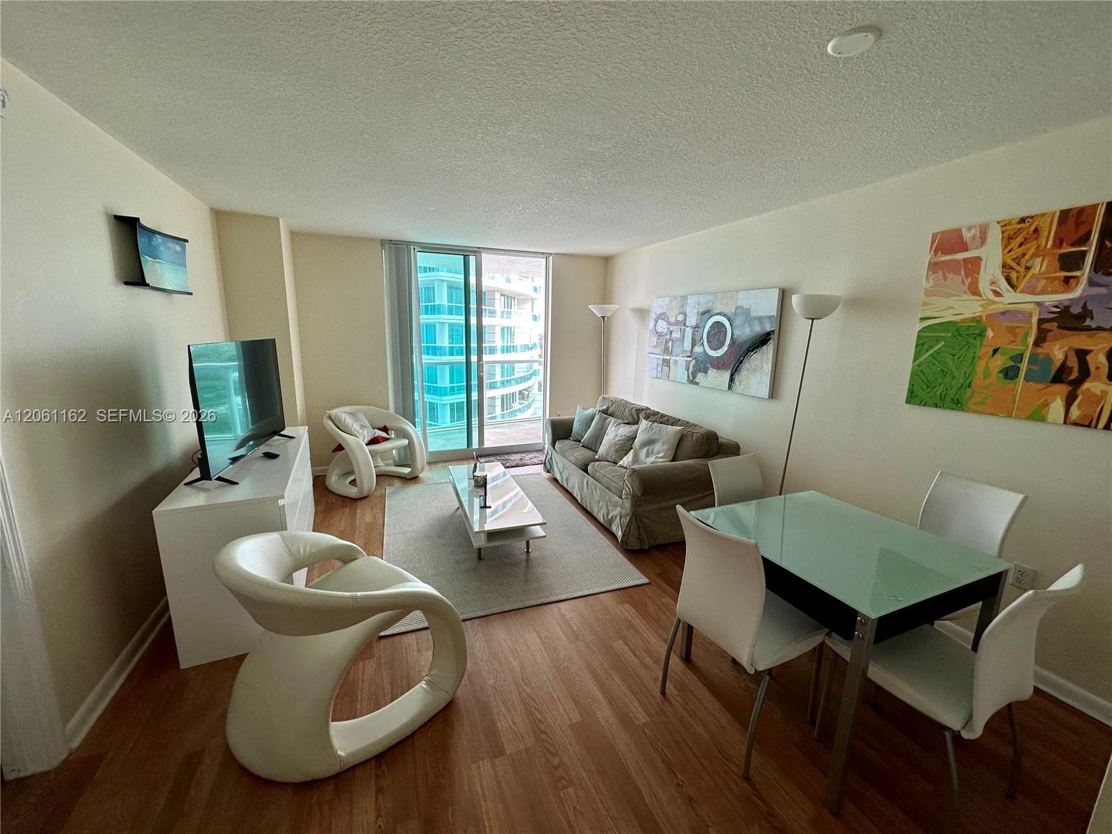 2101 Brickell Avenue 1908 Property Photo 2