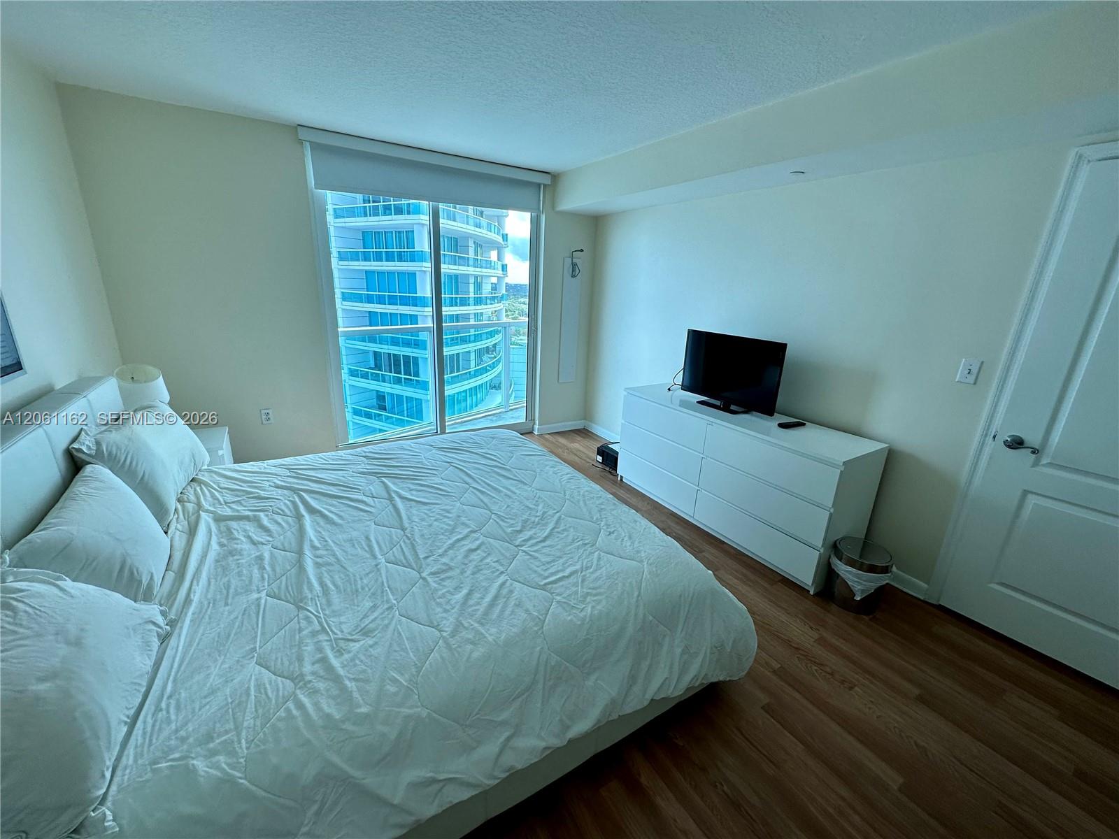 2101 Brickell Avenue 1908 Property Photo 6