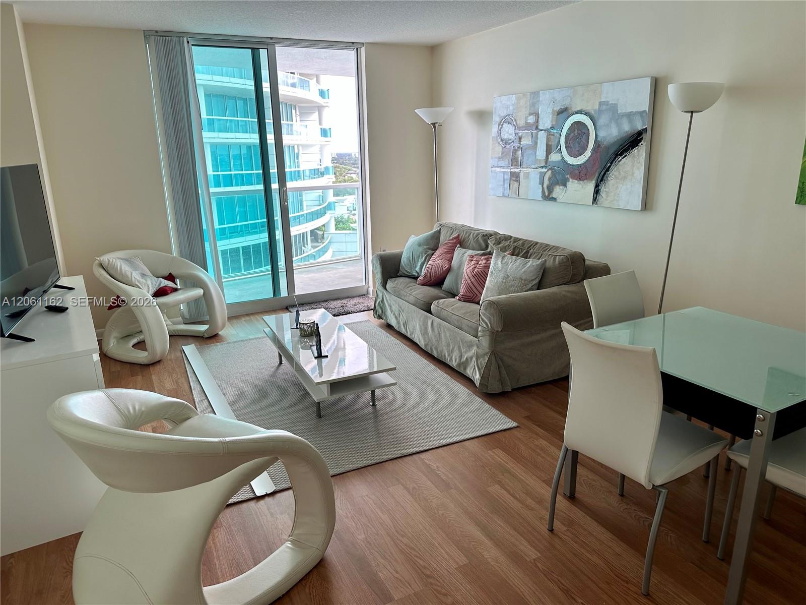 2101 Brickell Avenue 1908 Property Photo 9