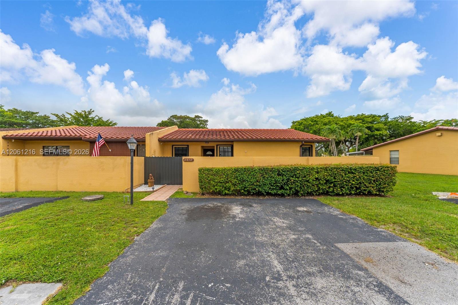 8612 Sw 148th Place Property Photo 1