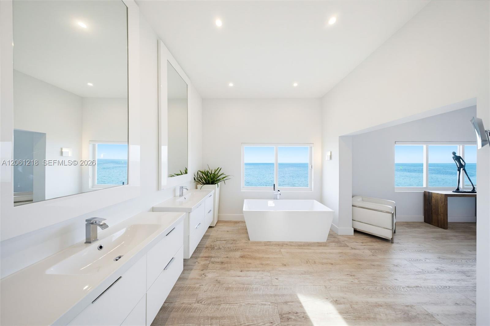A12061218 Property Photo 28