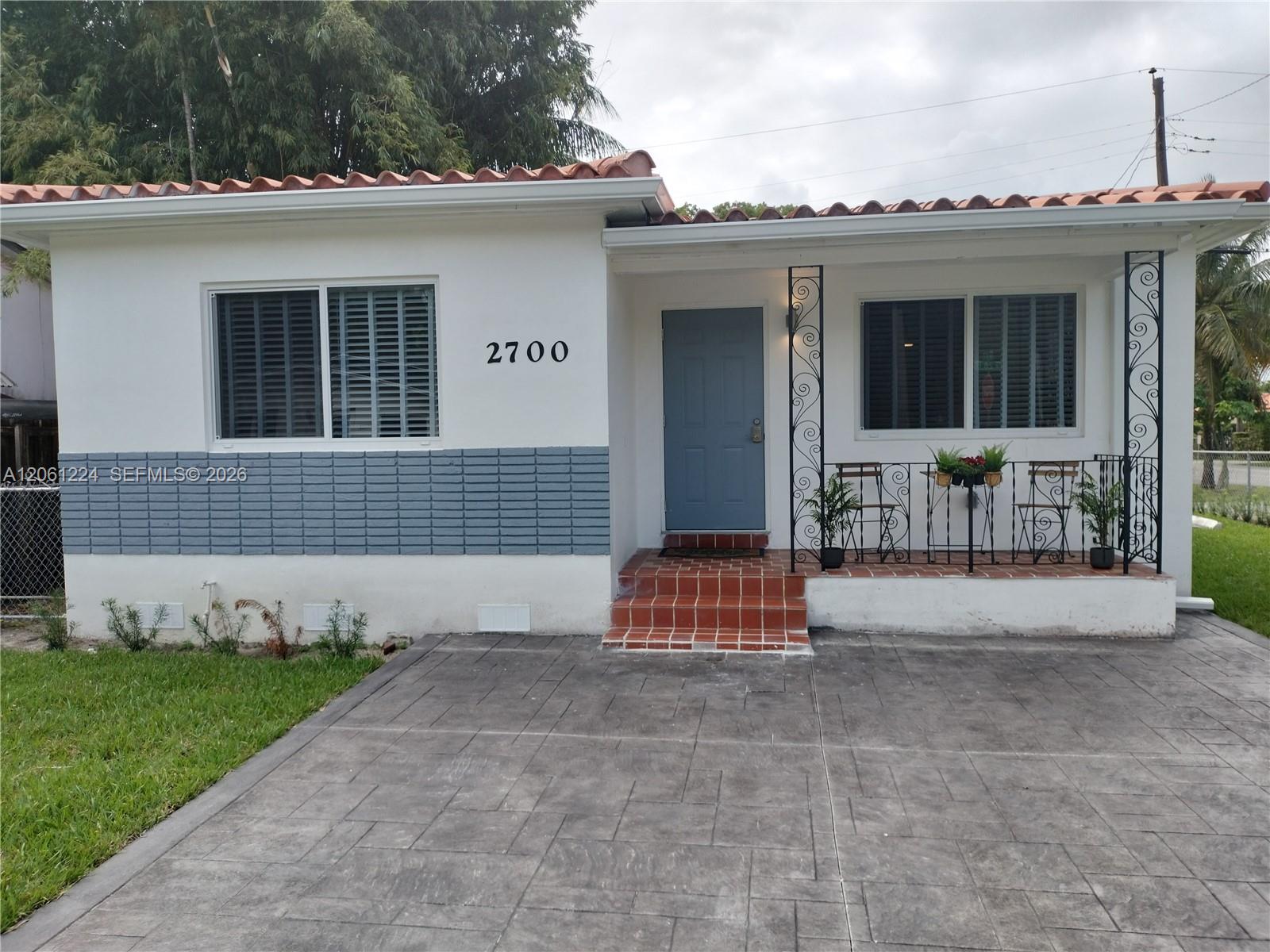 A12061224 Property Photo 1