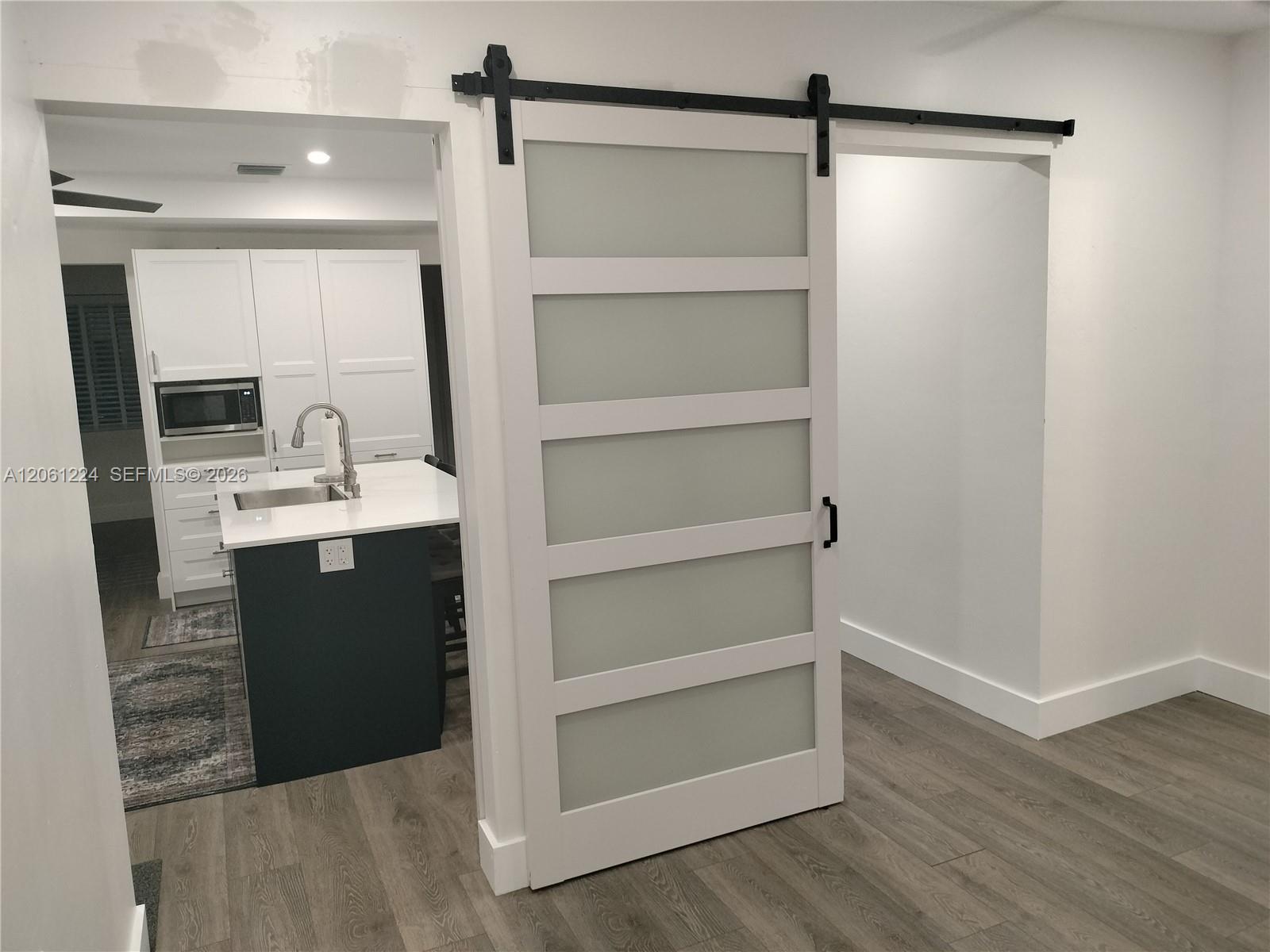 A12061224 Property Photo 15