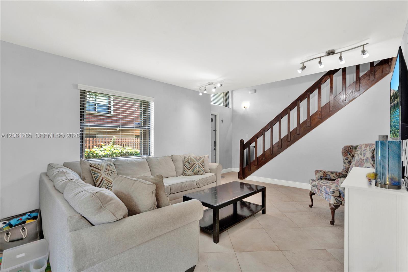 11490 Sw 109th Road 30f Property Photo 6