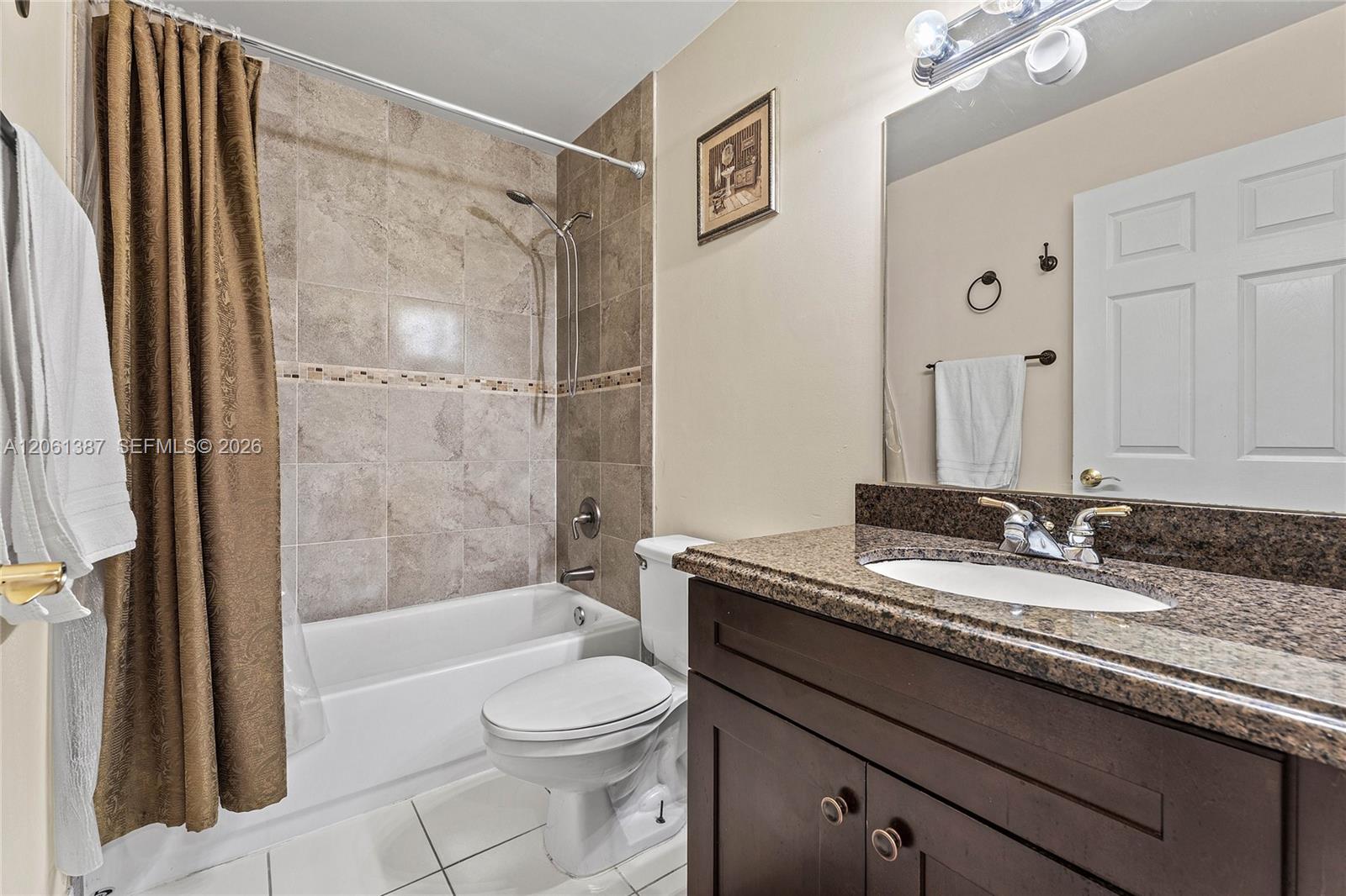4044 Eastridge Circle Property Photo 18
