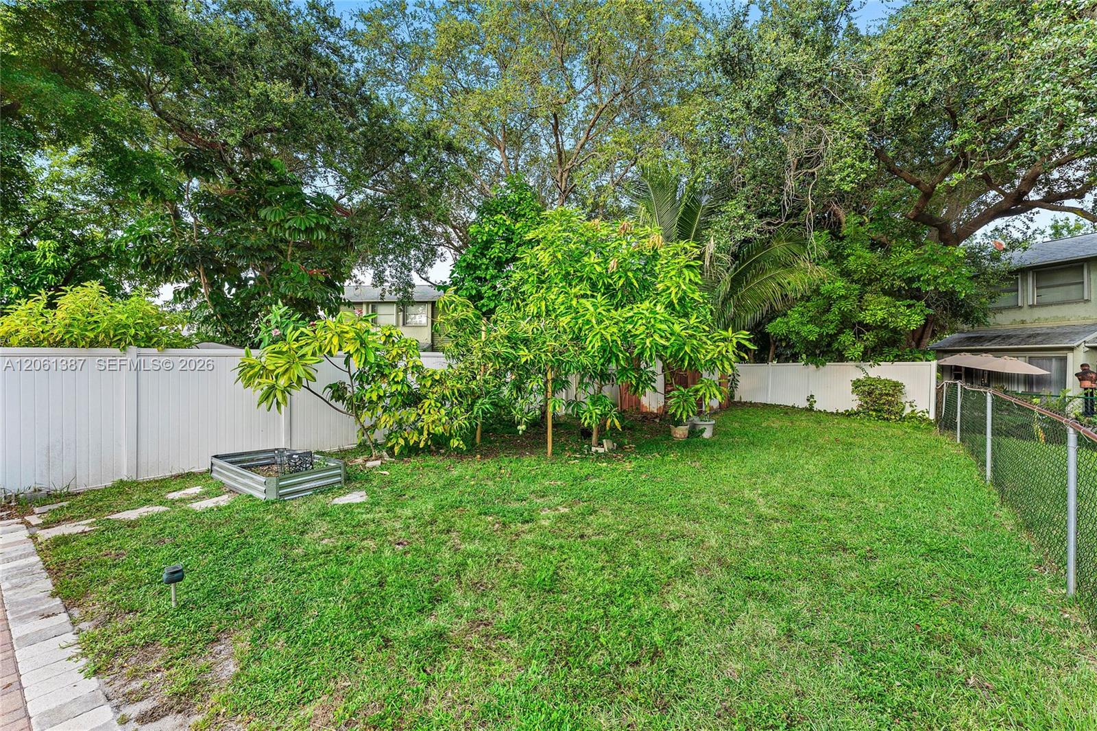 4044 Eastridge Circle Property Photo 28