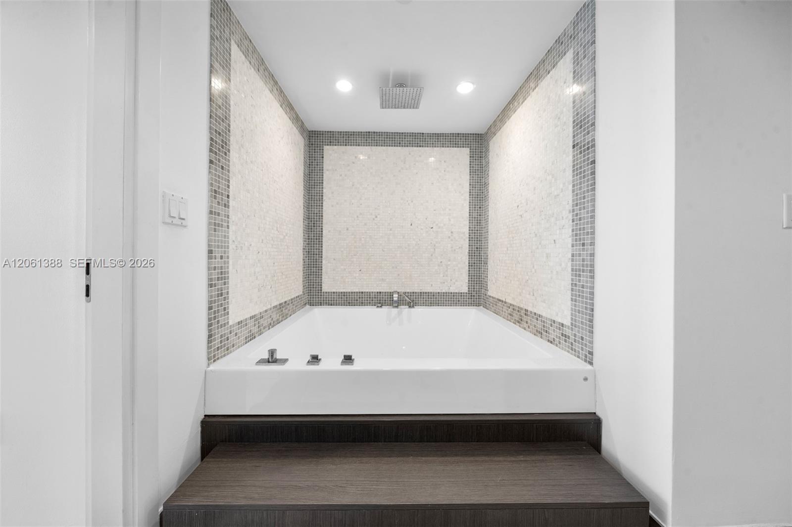 200 Biscayne Boulevard Way 4409 Property Photo 13