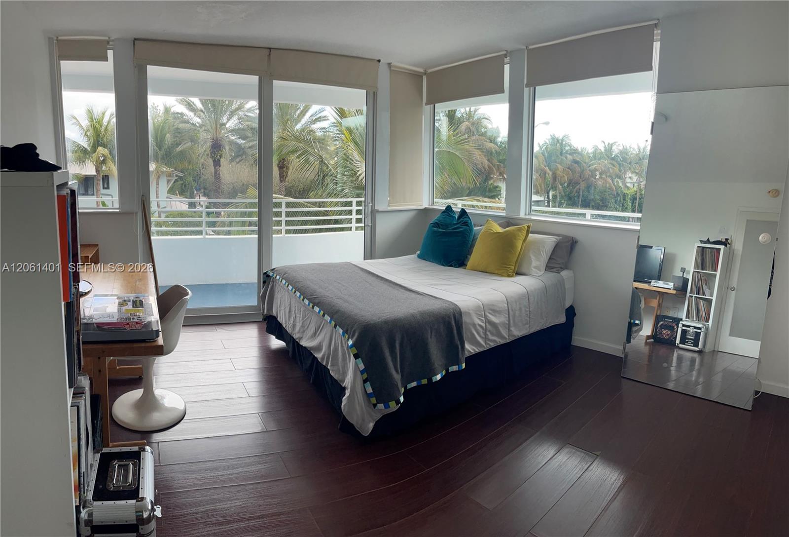 7800 Collins Avenue 309 Property Photo 28