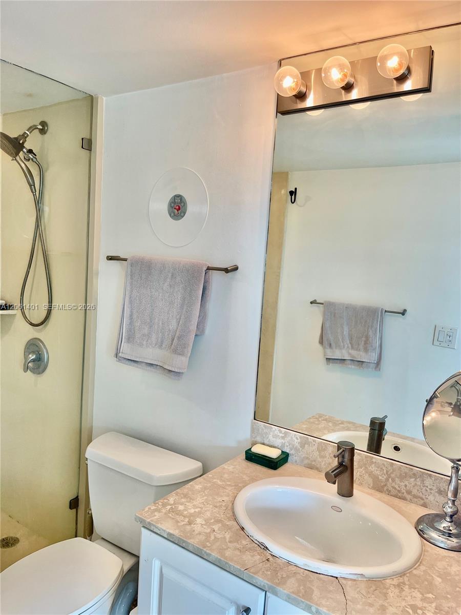 7800 Collins Avenue 309 Property Photo 31