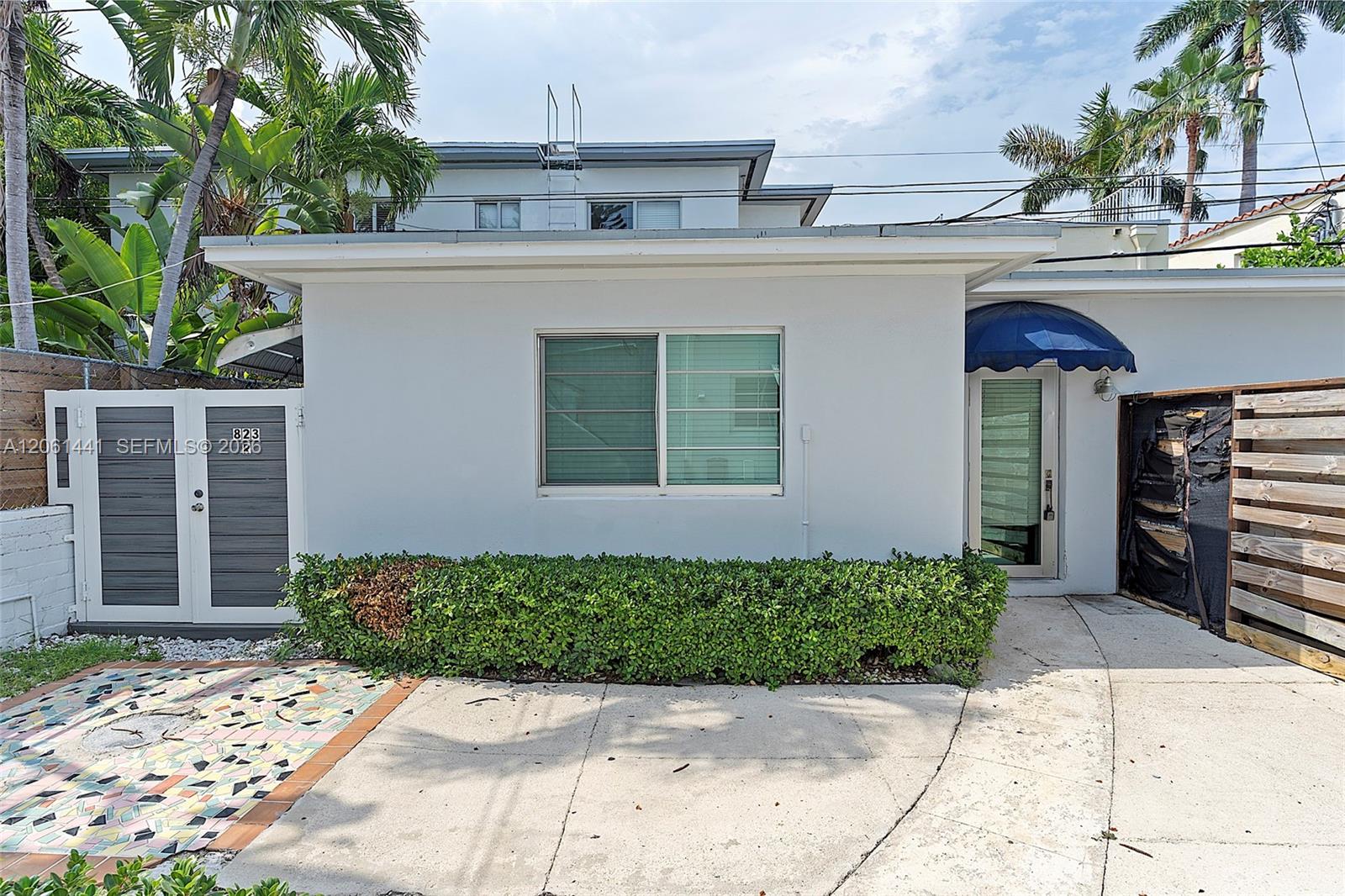 821 Espanola Way Property Photo 4