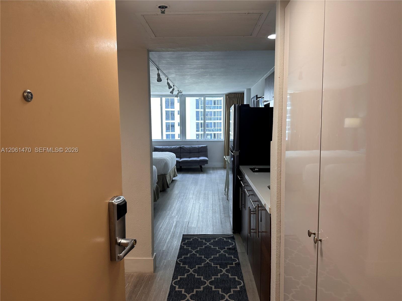 19201 Collins Avenue 723 Property Photo 15