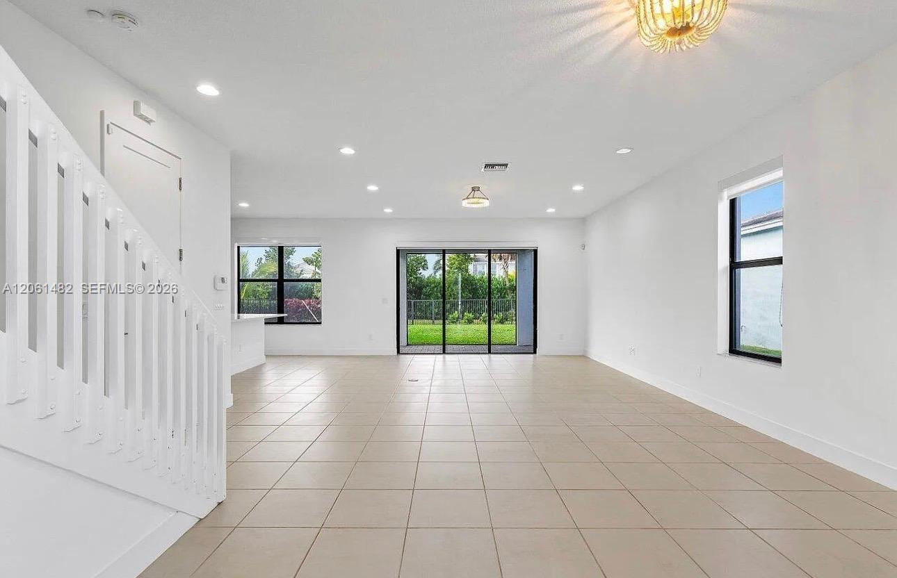 5485 Starfish Road Property Photo 10