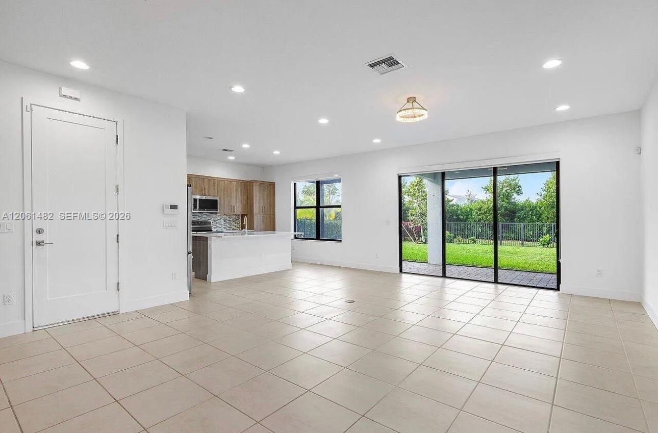 5485 Starfish Road Property Photo 12