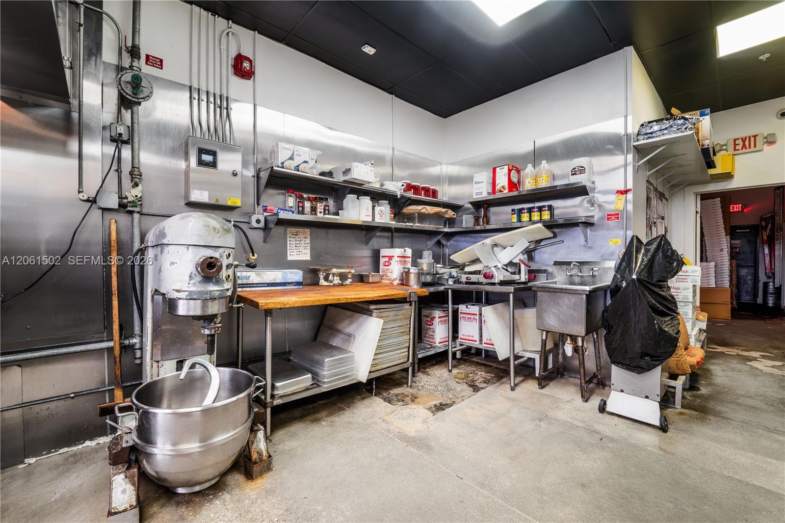 A12061502 Property Photo 12