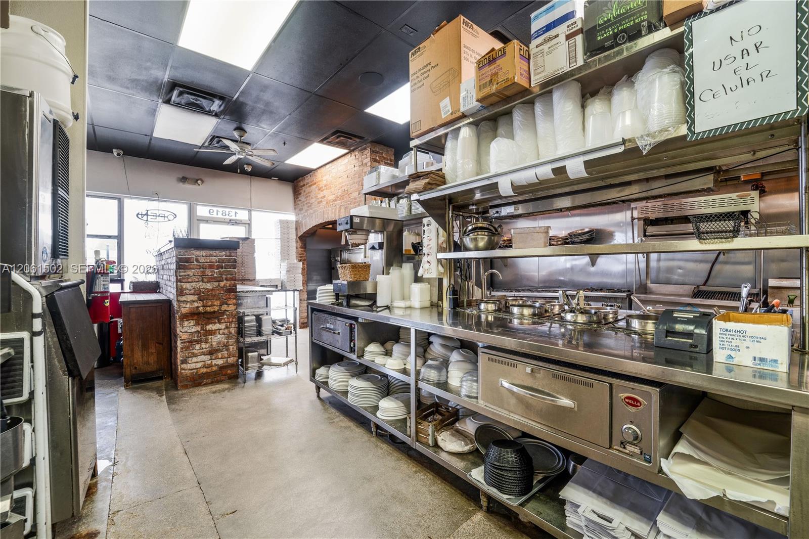 A12061502 Property Photo 30