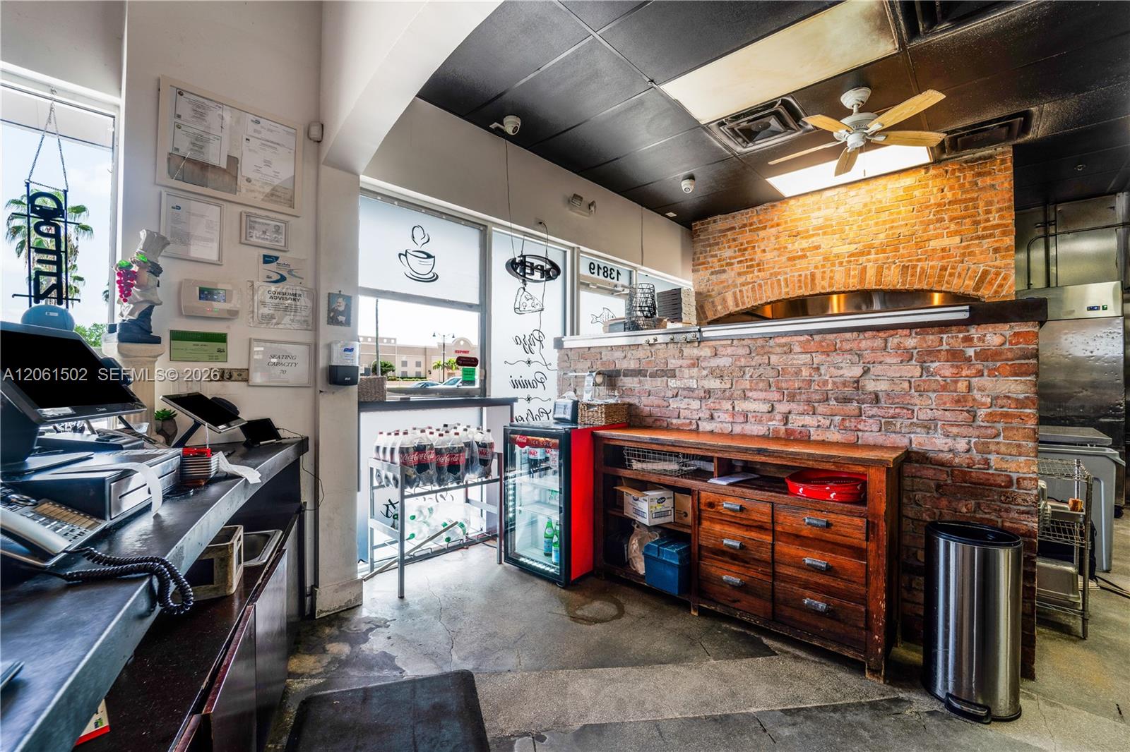A12061502 Property Photo 47