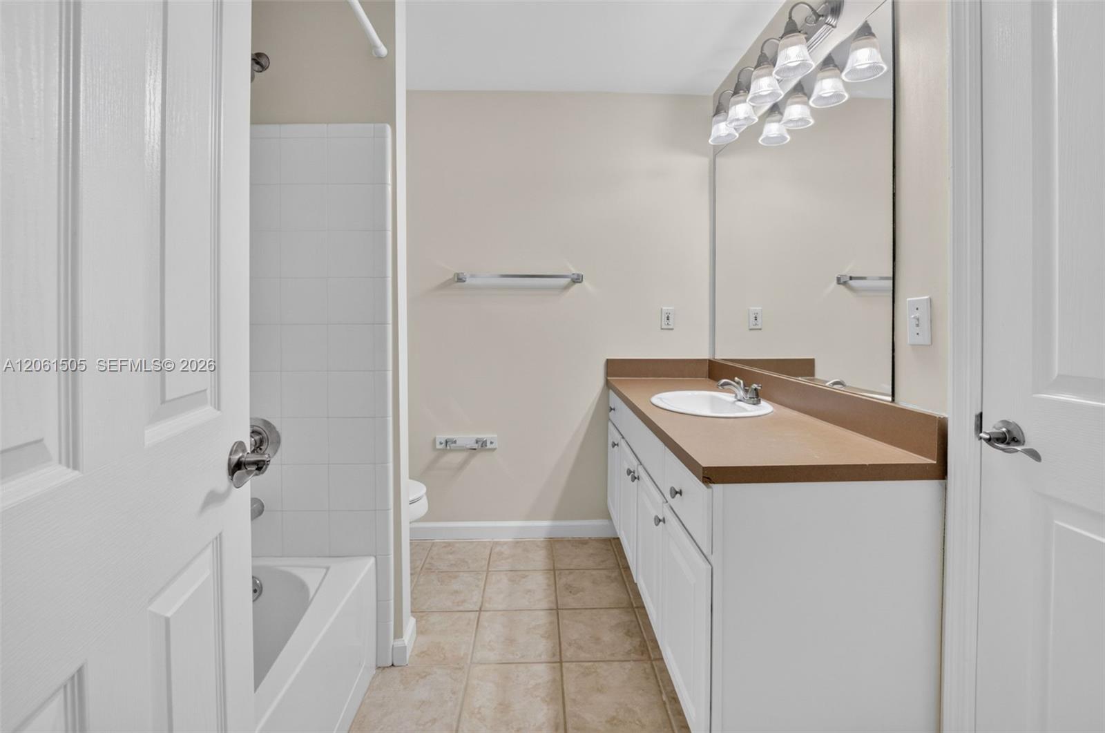 2024 Alta Meadows Lane 807 Property Photo 28