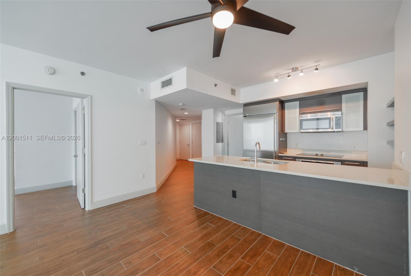 500 Brickell Avenue 2407 Property Photo 5