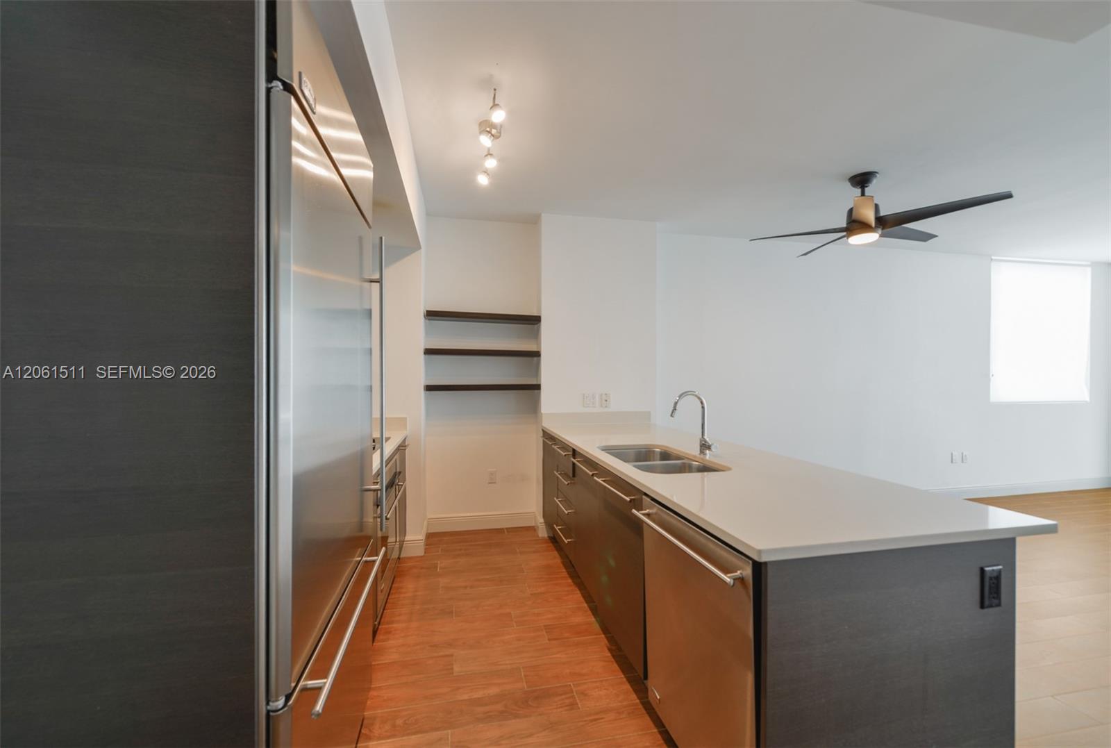 500 Brickell Avenue 2407 Property Photo 6