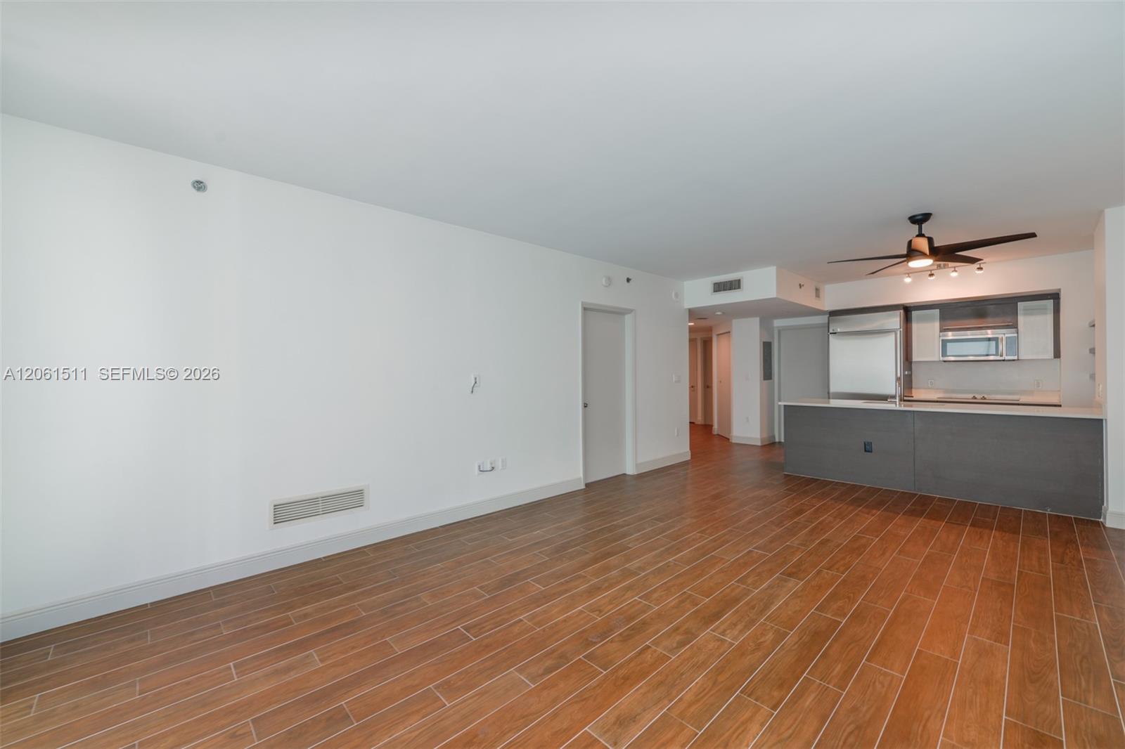 500 Brickell Avenue 2407 Property Photo 8