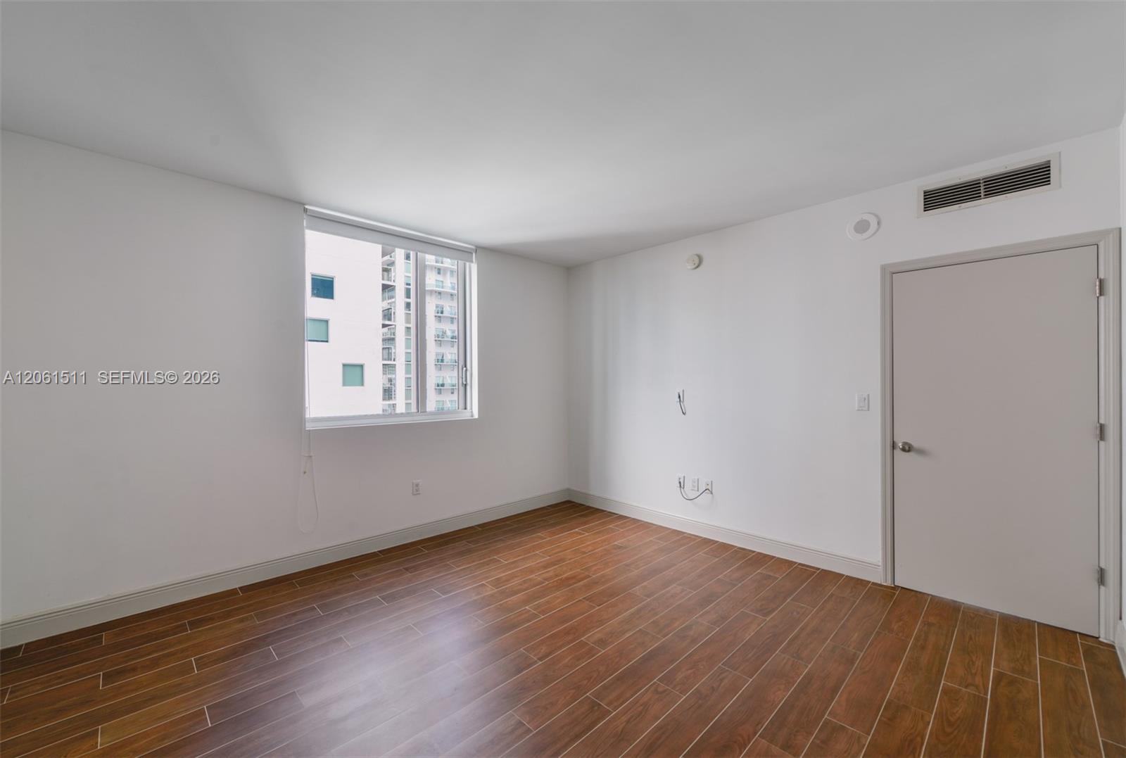 500 Brickell Avenue 2407 Property Photo 10