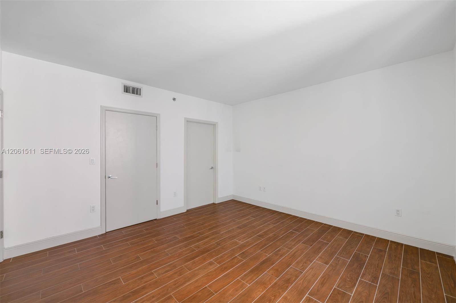 500 Brickell Avenue 2407 Property Photo 12