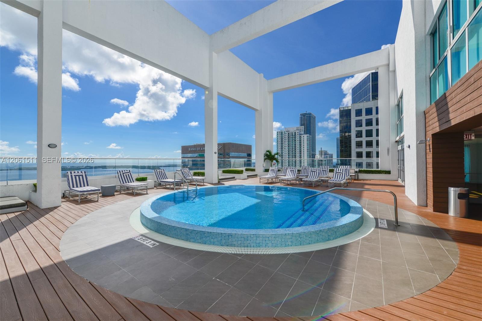 500 Brickell Avenue 2407 Property Photo 35