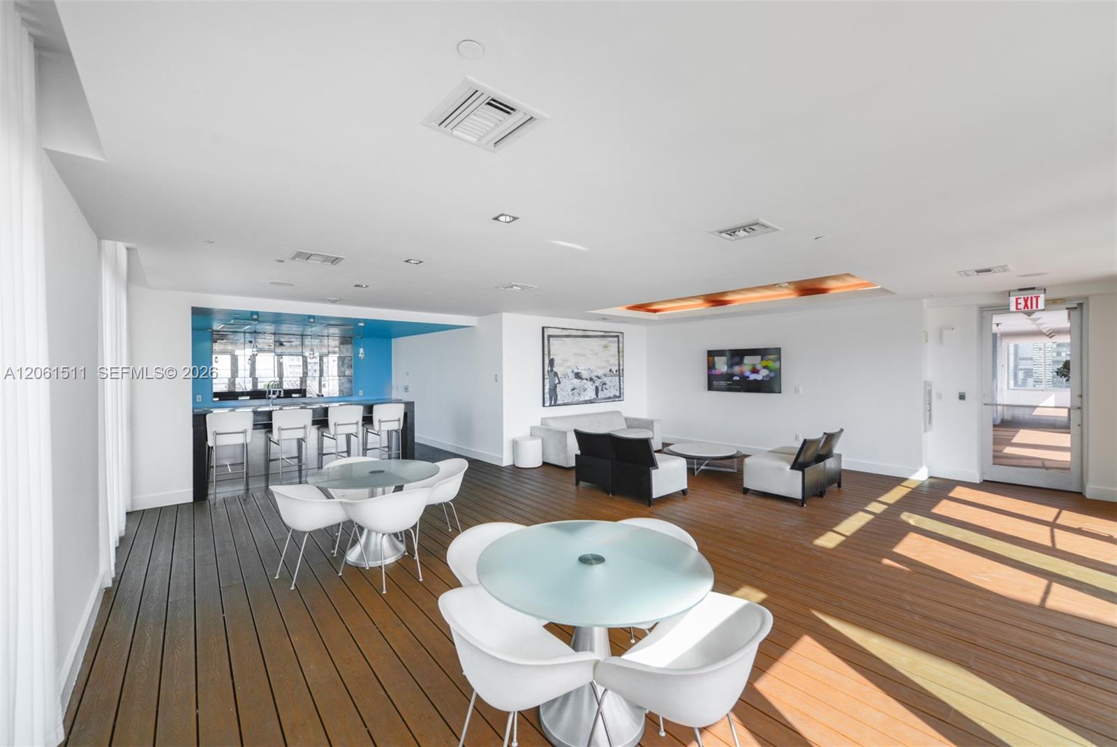 500 Brickell Avenue 2407 Property Photo 39