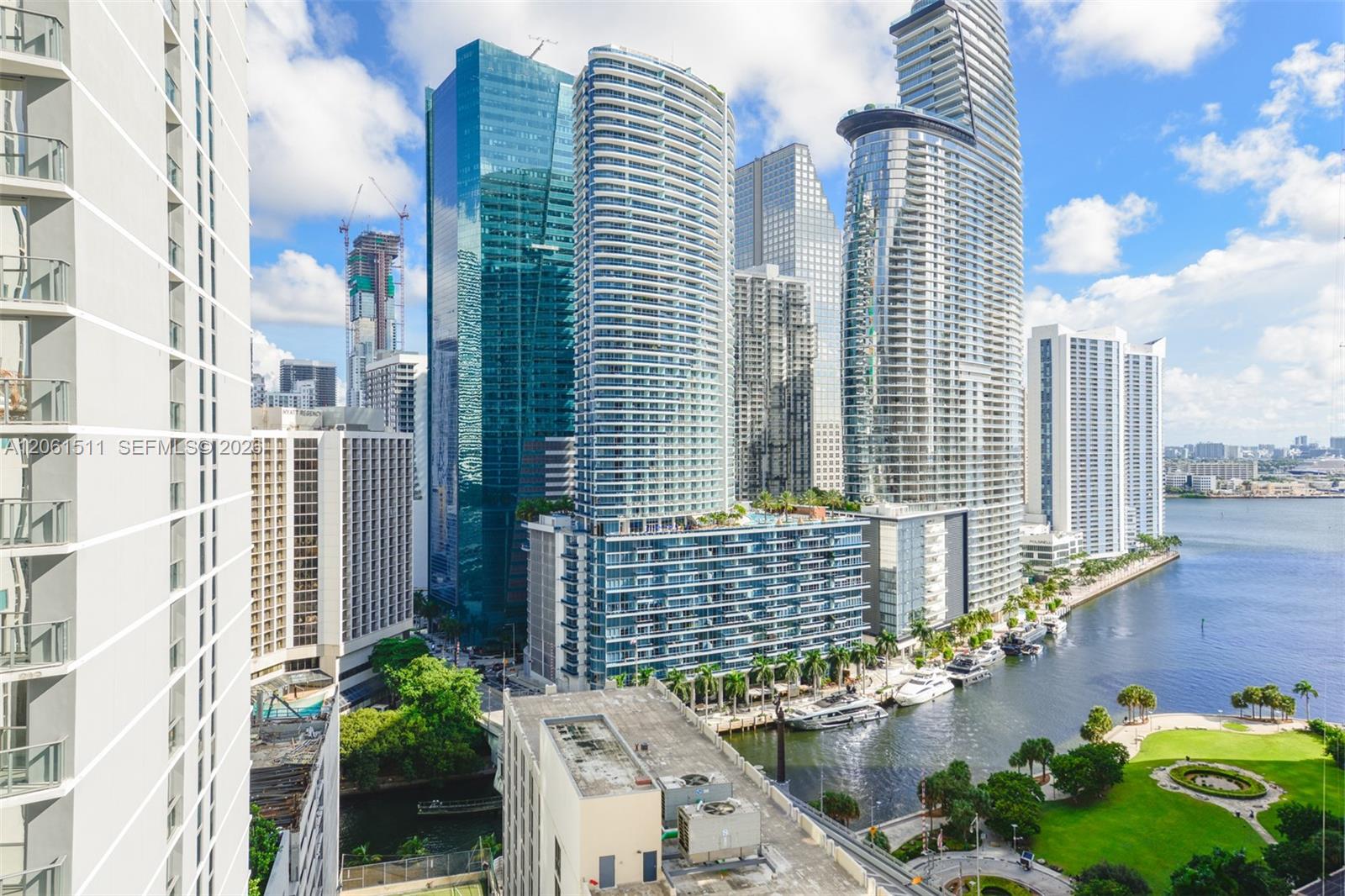 500 Brickell Avenue 2407 Property Photo 40