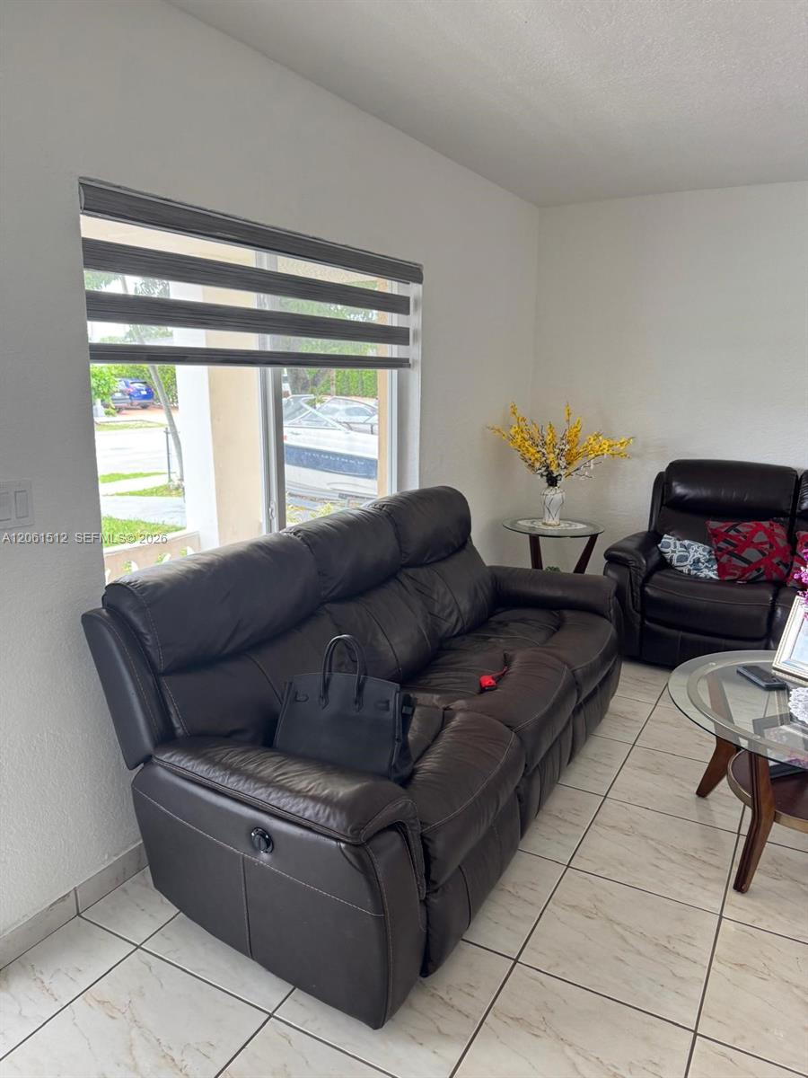 80 W 56th Street Property Photo 2