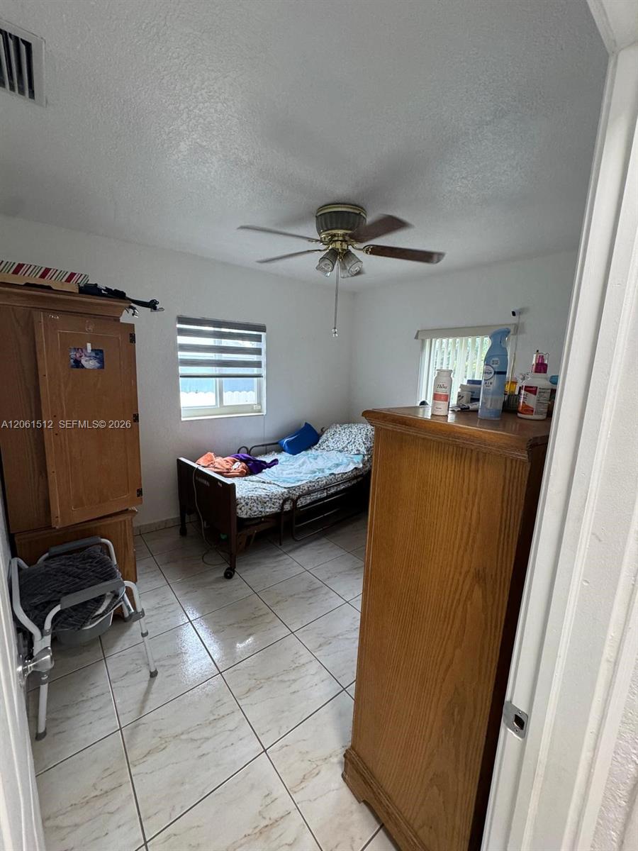 80 W 56th Street Property Photo 10