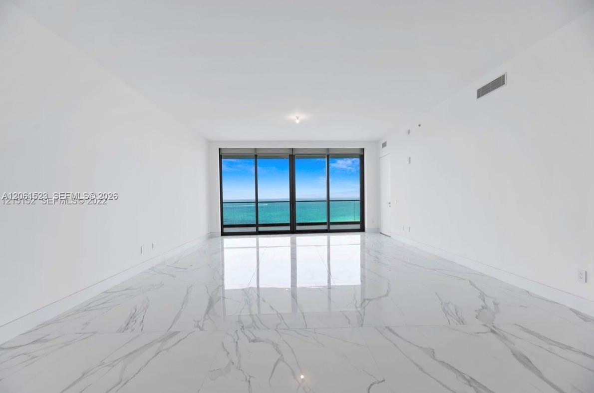 A12061523 Property Photo 6