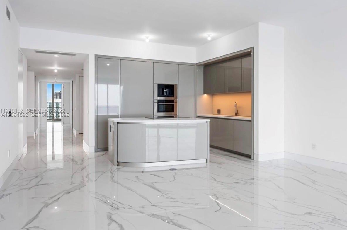 A12061523 Property Photo 10
