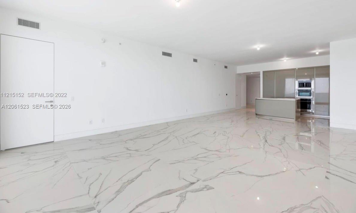 A12061523 Property Photo 13