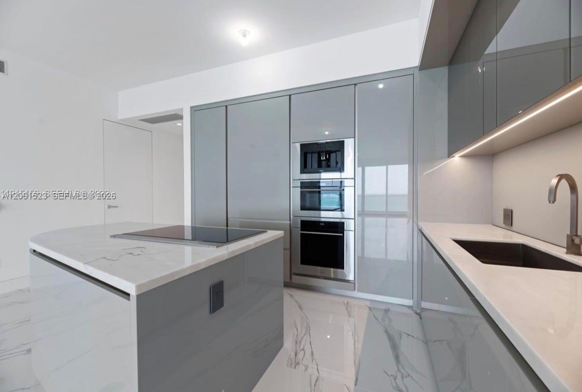 A12061523 Property Photo 14