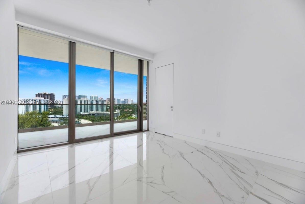 A12061523 Property Photo 18
