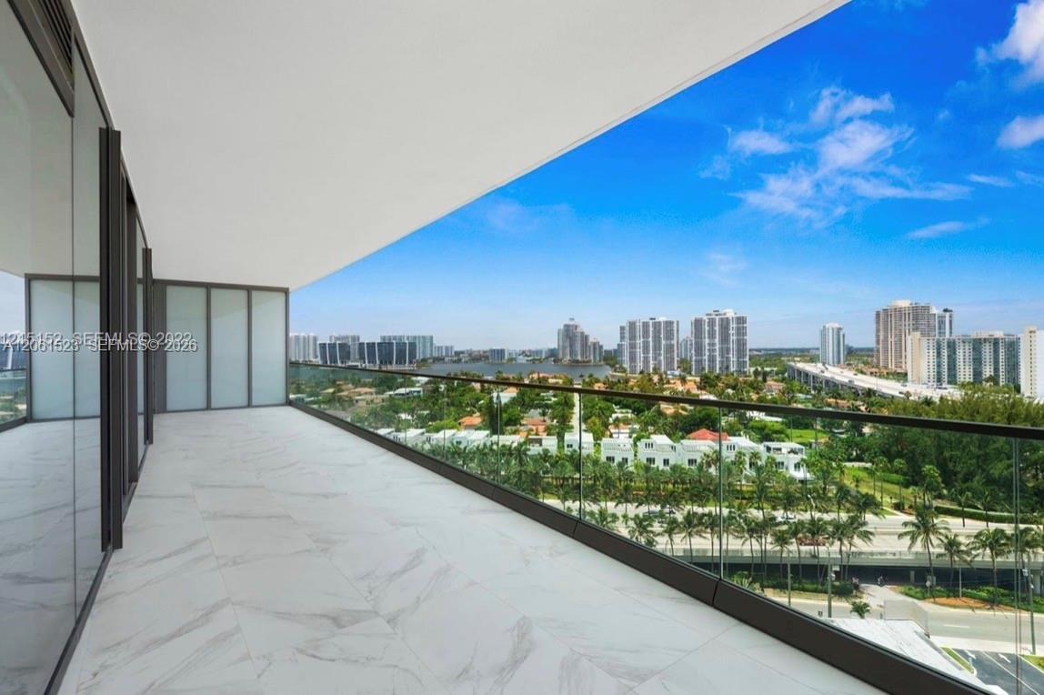 A12061523 Property Photo 25
