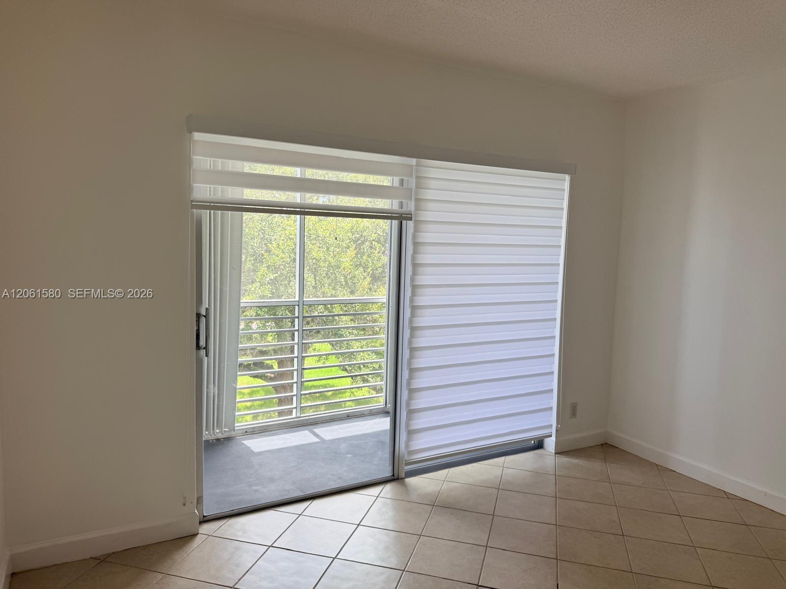 2200 Park Lane 311 Property Photo 11