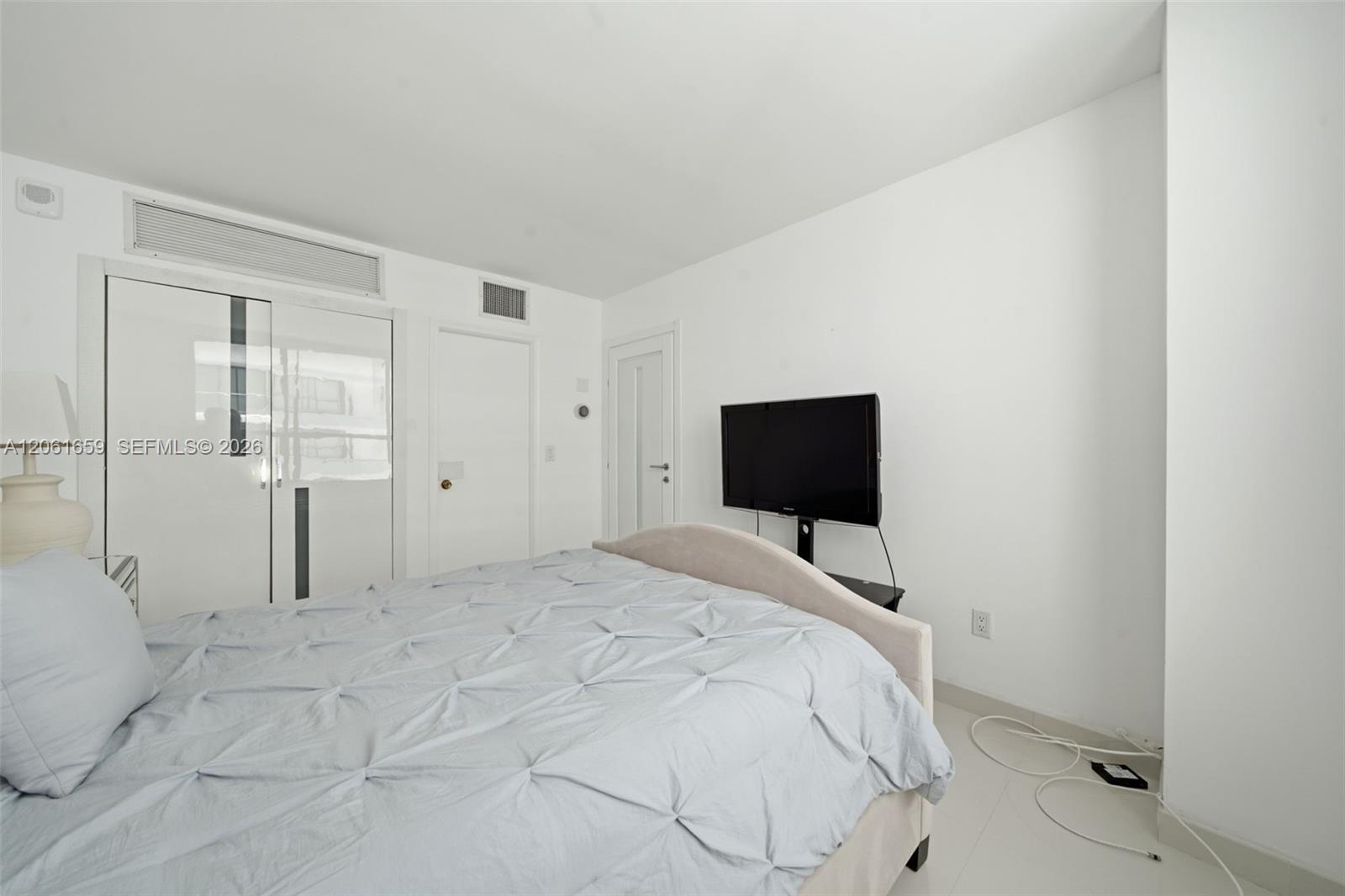 9801 Collins Avenue 10v Property Photo 21
