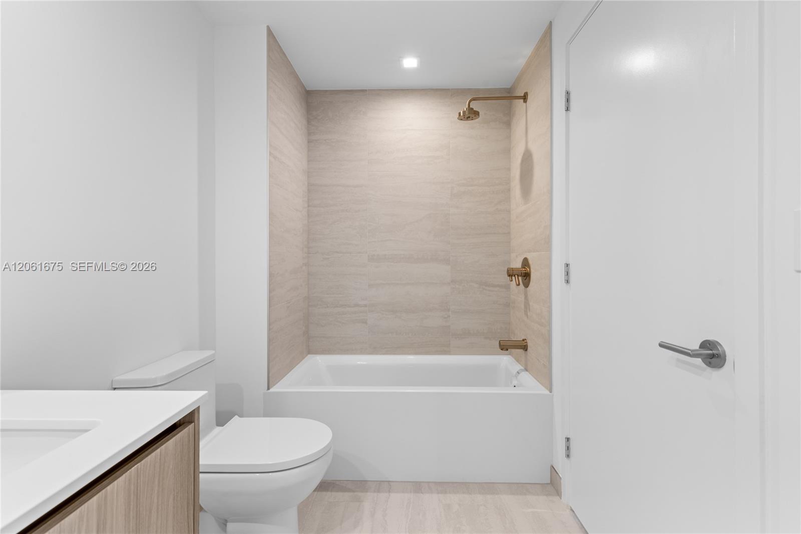 77 Se 5th Street 2205 Property Photo 17