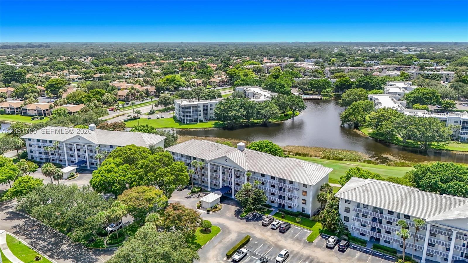 1713 Whitehall Drive 404 Property Photo 1