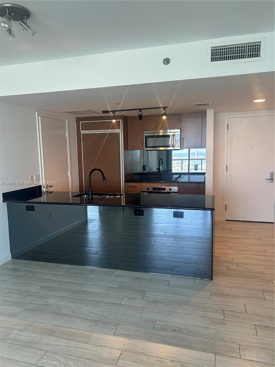 50 Biscayne Boulevard 4706 Property Photo 7