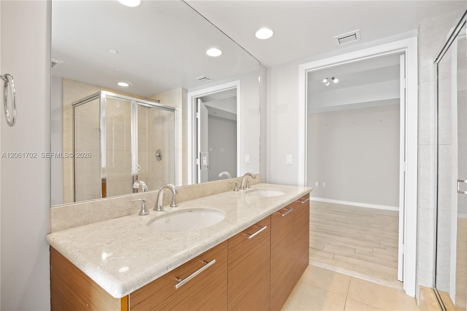 50 Biscayne Boulevard 4706 Property Photo 27