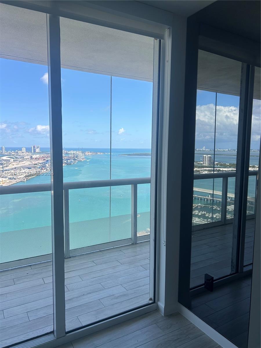 50 Biscayne Boulevard 4706 Property Photo 31