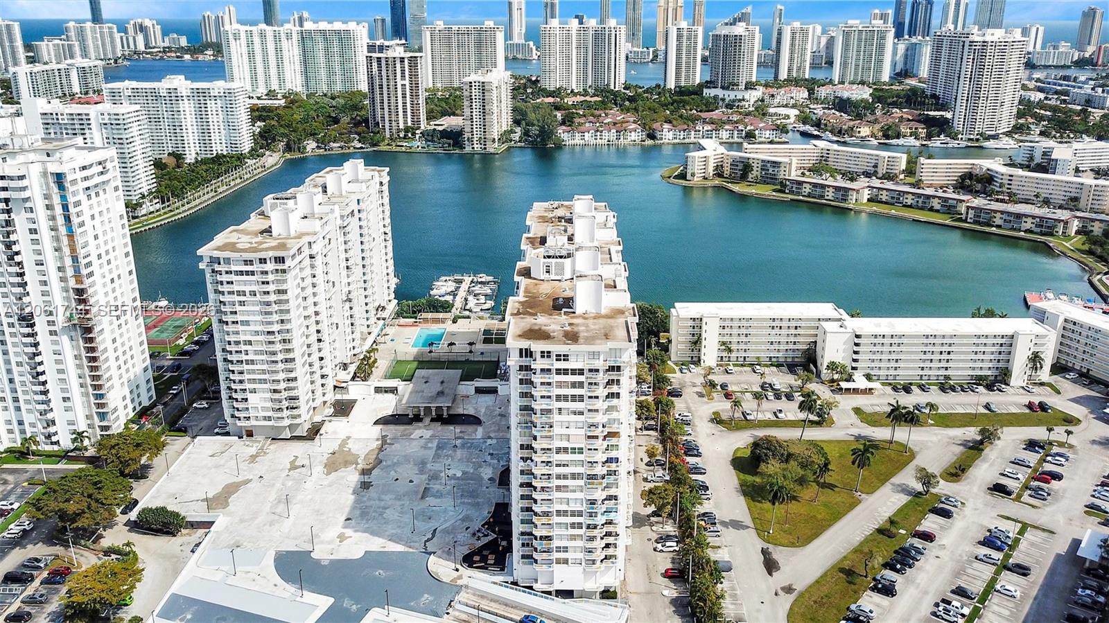 18051 Biscayne Boulevard 801